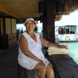 Meet your Posher, Helouise